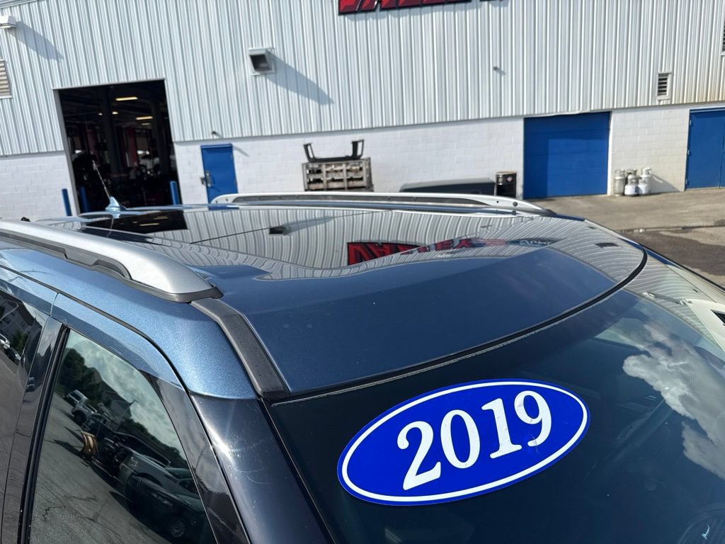 Used 2019 Ford Explorer XLT w/ Equipment Group 202A AWD/4WD image 3