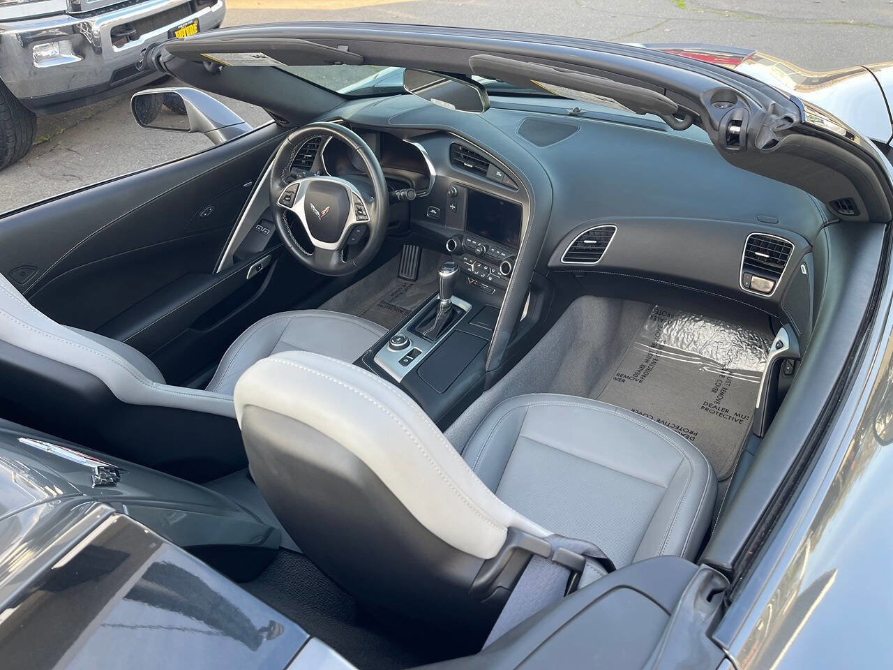 Used 2015 Chevrolet Corvette Stingray 2dr Convertible w/1LT image 20