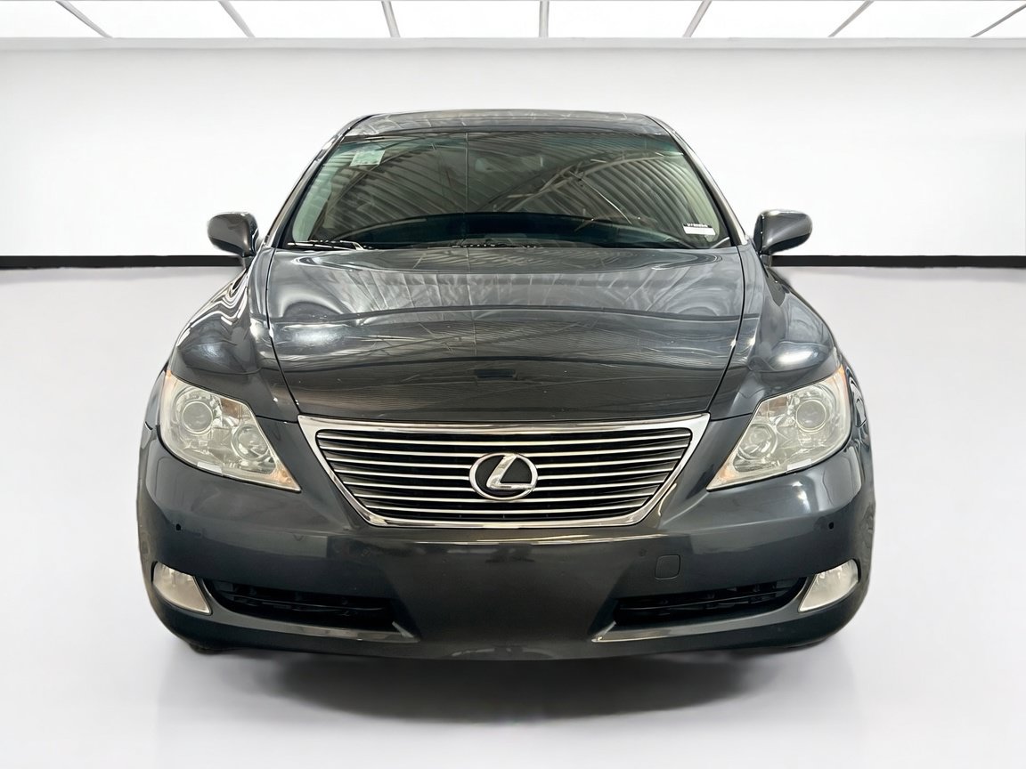 Used 2009 Lexus LS 460 L w/ Preferred Accessory Pkg RWD image 2