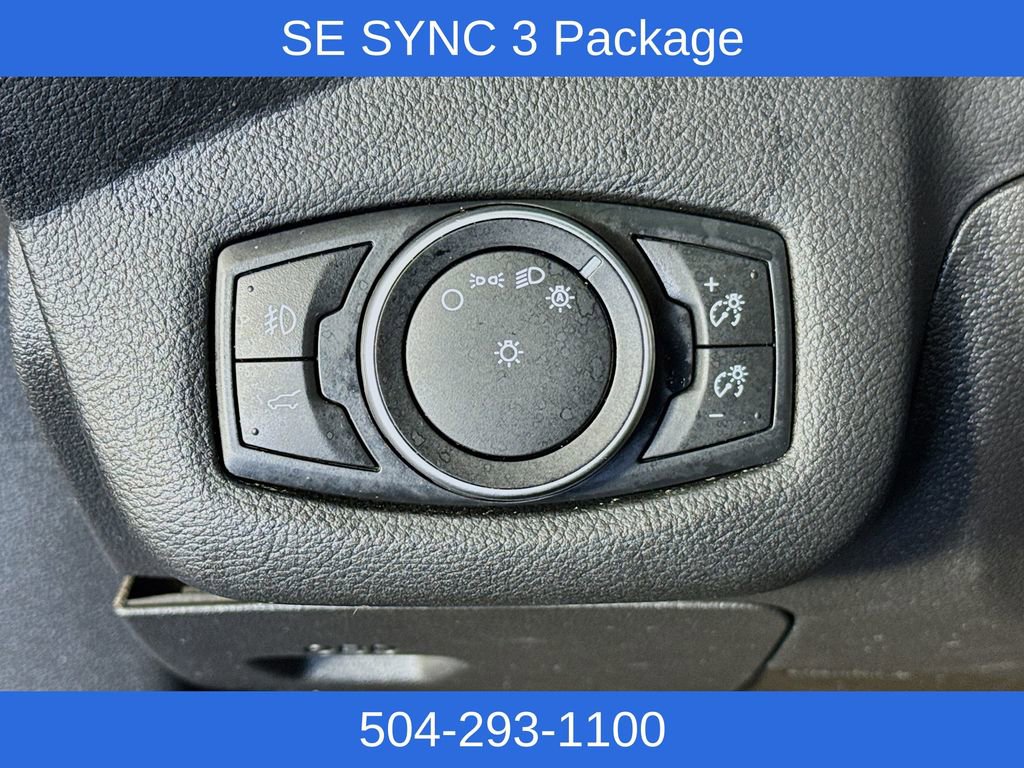 Used 2018 Ford Escape SE w/ SE Sport Appearance Package image 7