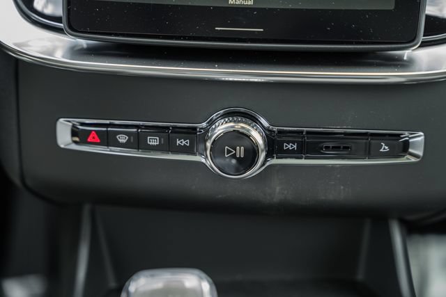 New 2026 Volvo XC90 T8 Plus w/ Protection Package Premier AWD/4WD image 23
