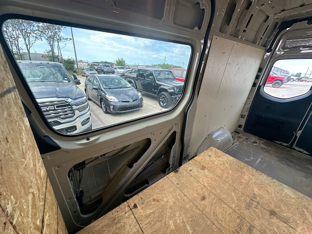 Used 2019 Freightliner Sprinter 144 image 12