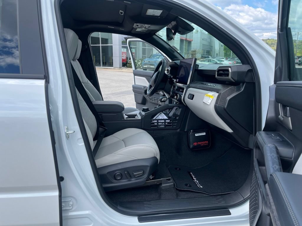 New 2026 Toyota Tacoma Limited AWD/4WD image 13