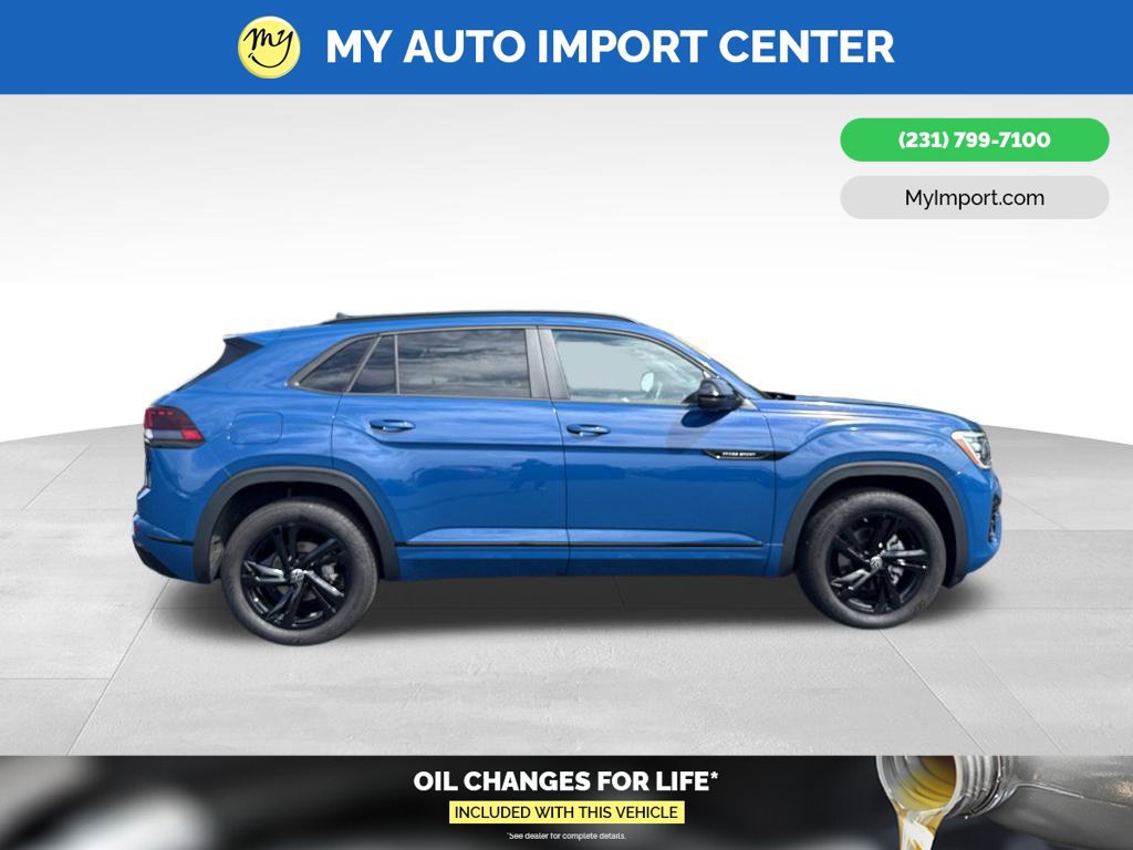 Used 2025 Volkswagen Atlas Cross Sport SEL R-Line AWD/4WD image 8