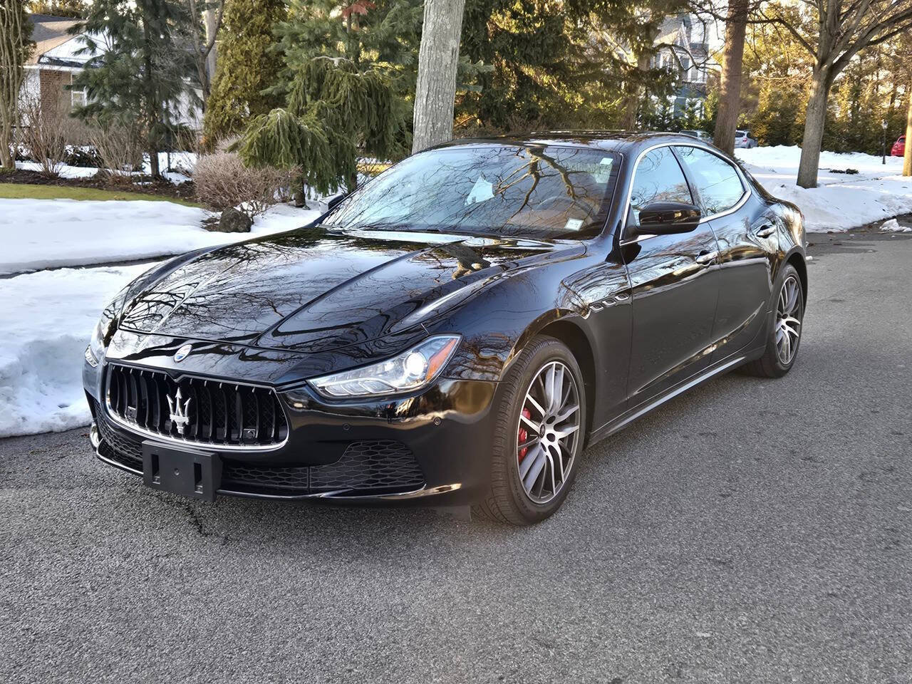 Used 2017 Maserati Ghibli S Q4 AWD/4WD image 2