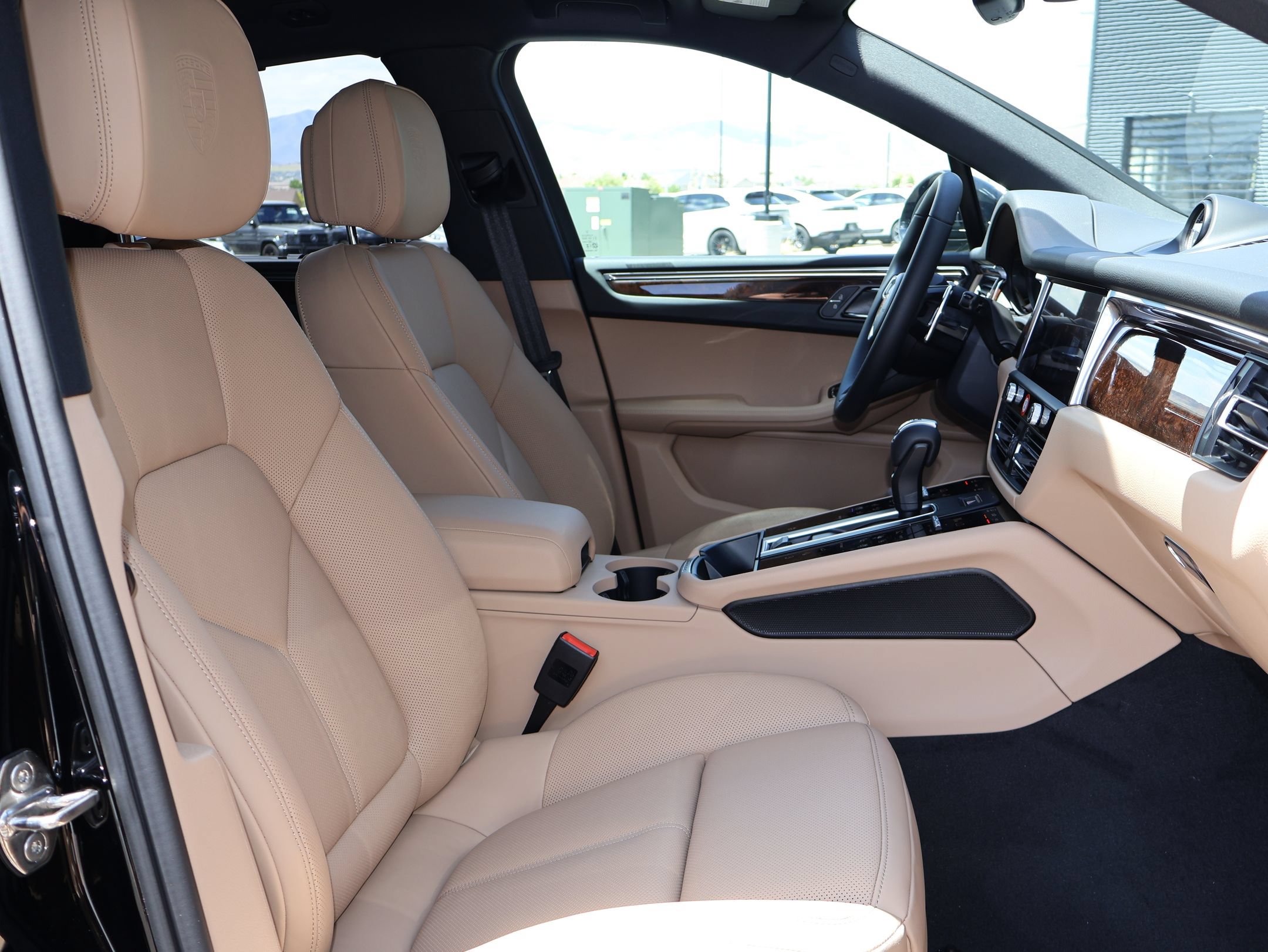 New 2026 Porsche Macan AWD/4WD image 26