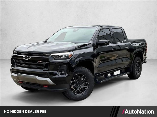 Used 2025 Chevrolet Colorado Z71 w/ Technology Package AWD/4WD image 1