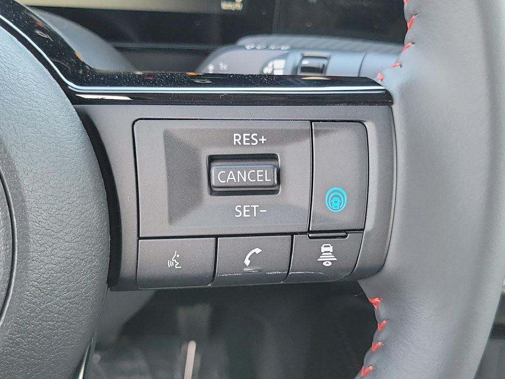 New 2026 Nissan Kicks SR FWD image 6