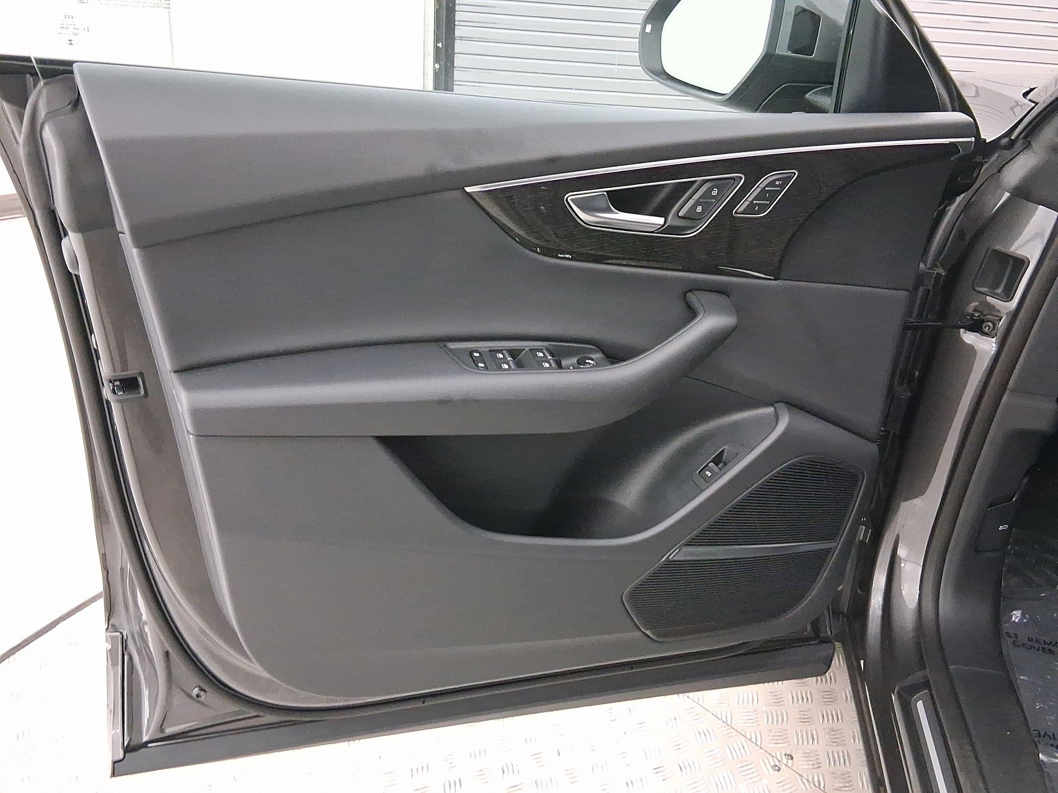 New 2026 Audi Q8 Premium image 18