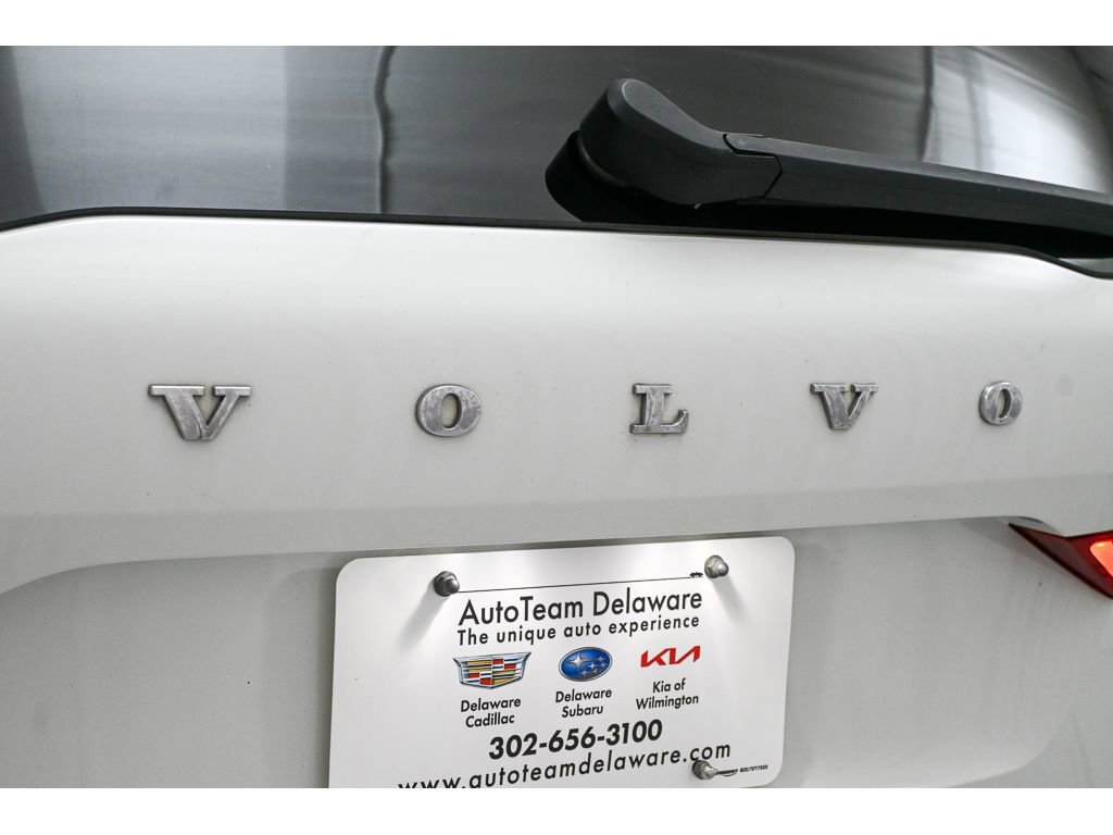 Used 2018 Volvo XC60 T6 Momentum w/ Vision Package image 58