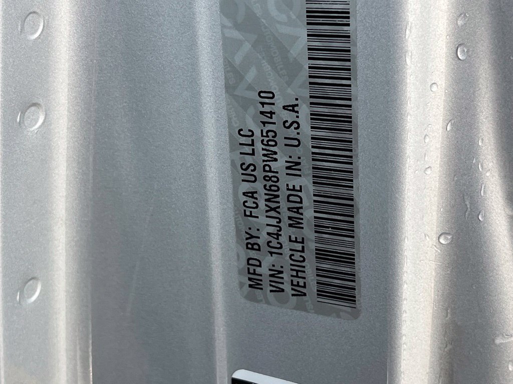 Used 2023 Jeep Wrangler Unlimited AWD/4WD image 19