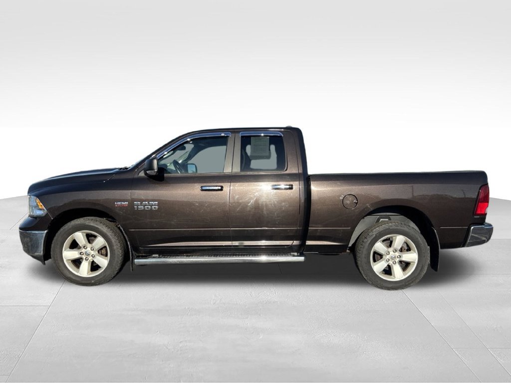 Used 2017 RAM 1500 Classic SLT w/ SLT Plus D←cor Group AWD/4WD image 9