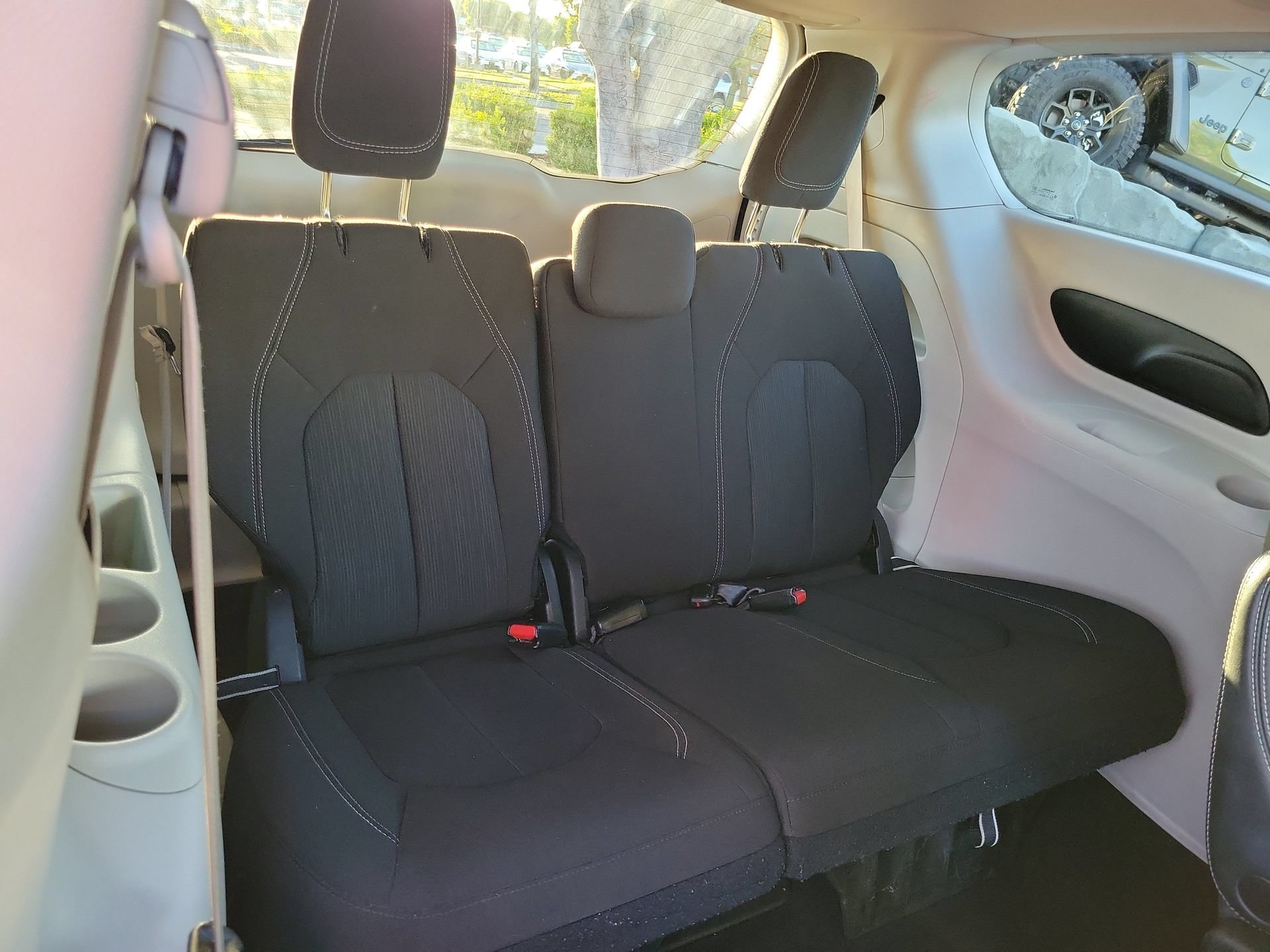 Certified 2023 Chrysler Voyager LX FWD image 25