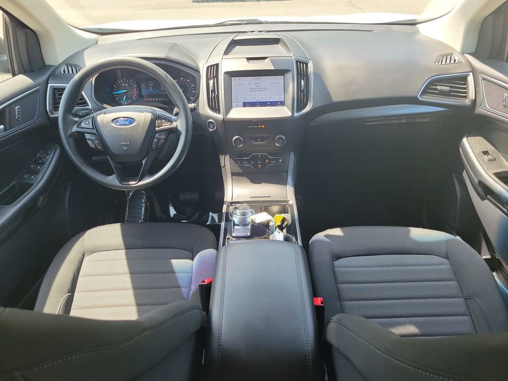 Used 2020 Ford Edge SE image 10