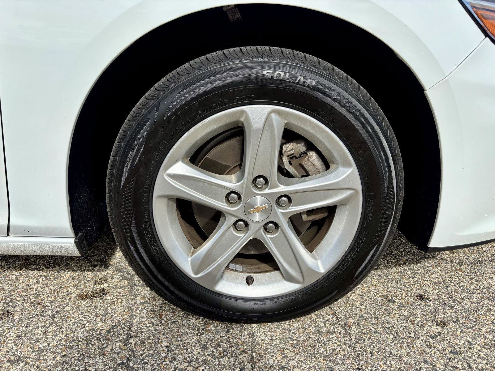 Used 2023 Chevrolet Malibu LT image 13