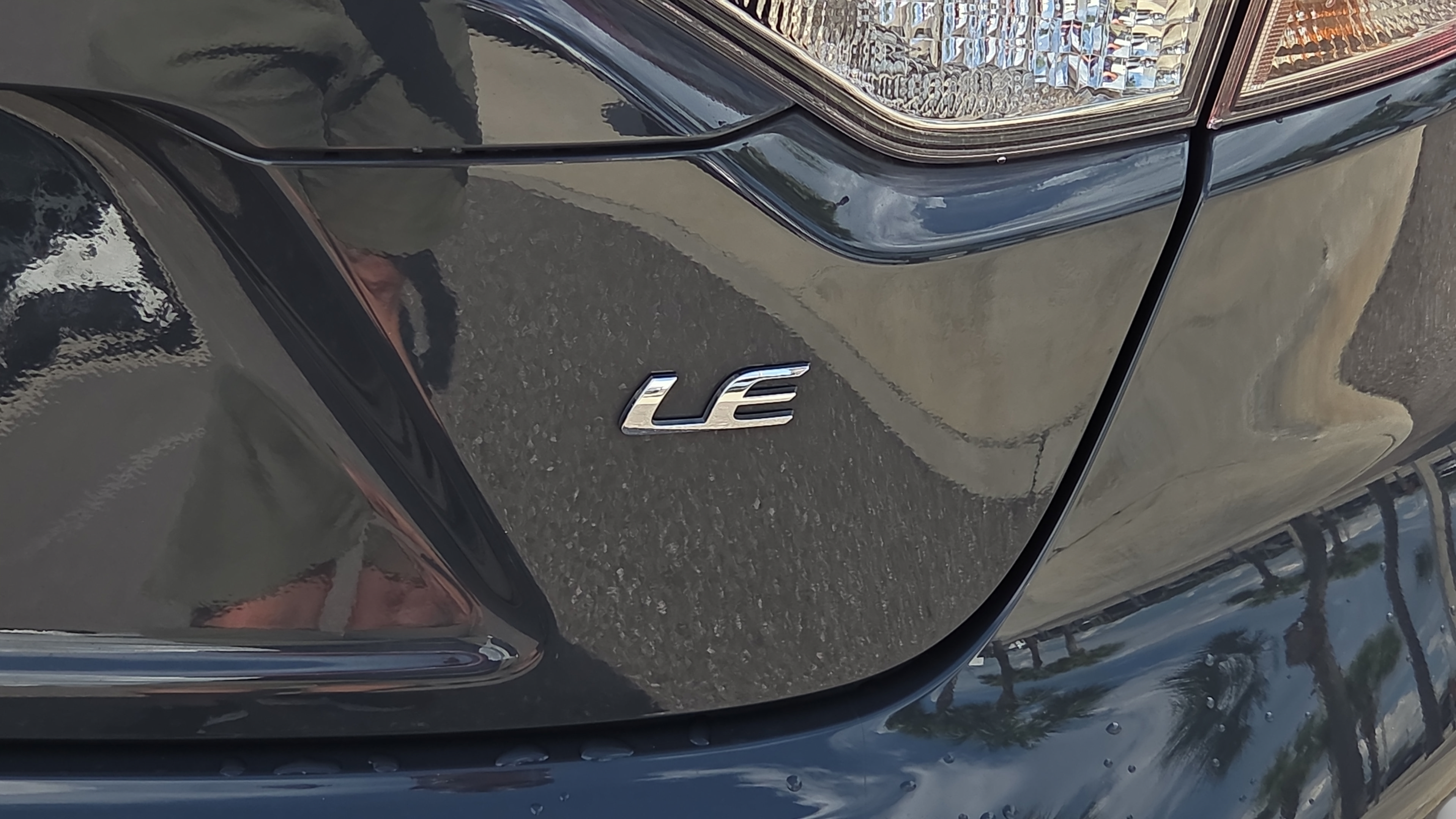Used 2025 Toyota Corolla LE FWD image 11