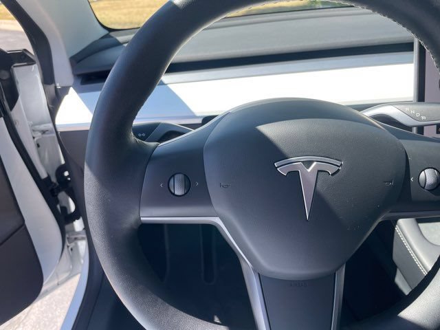 Used 2022 Tesla Model 3 Long Range AWD/4WD image 12