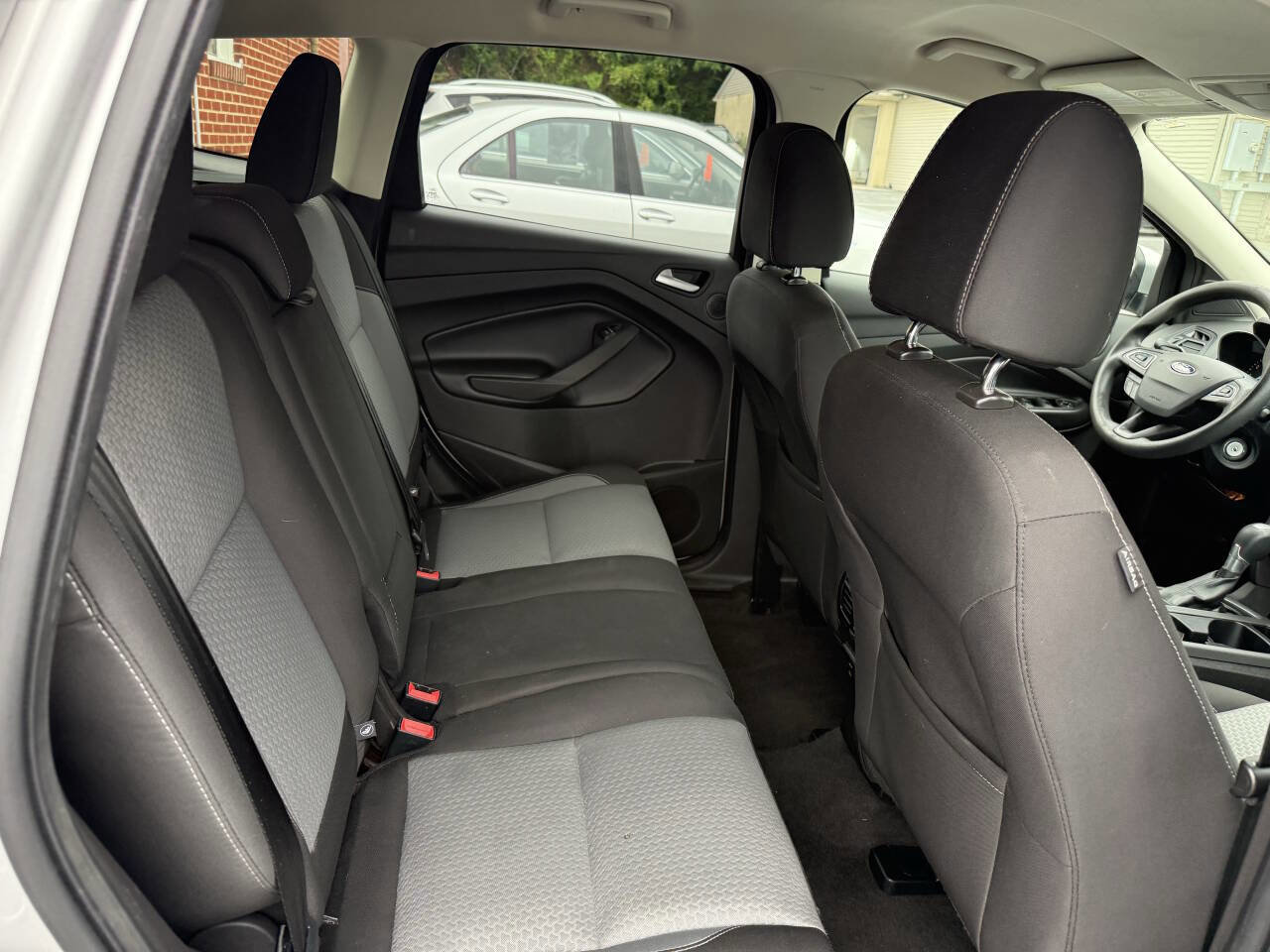 Used 2017 Ford Escape SE w/ Equipment Group 201A image 20