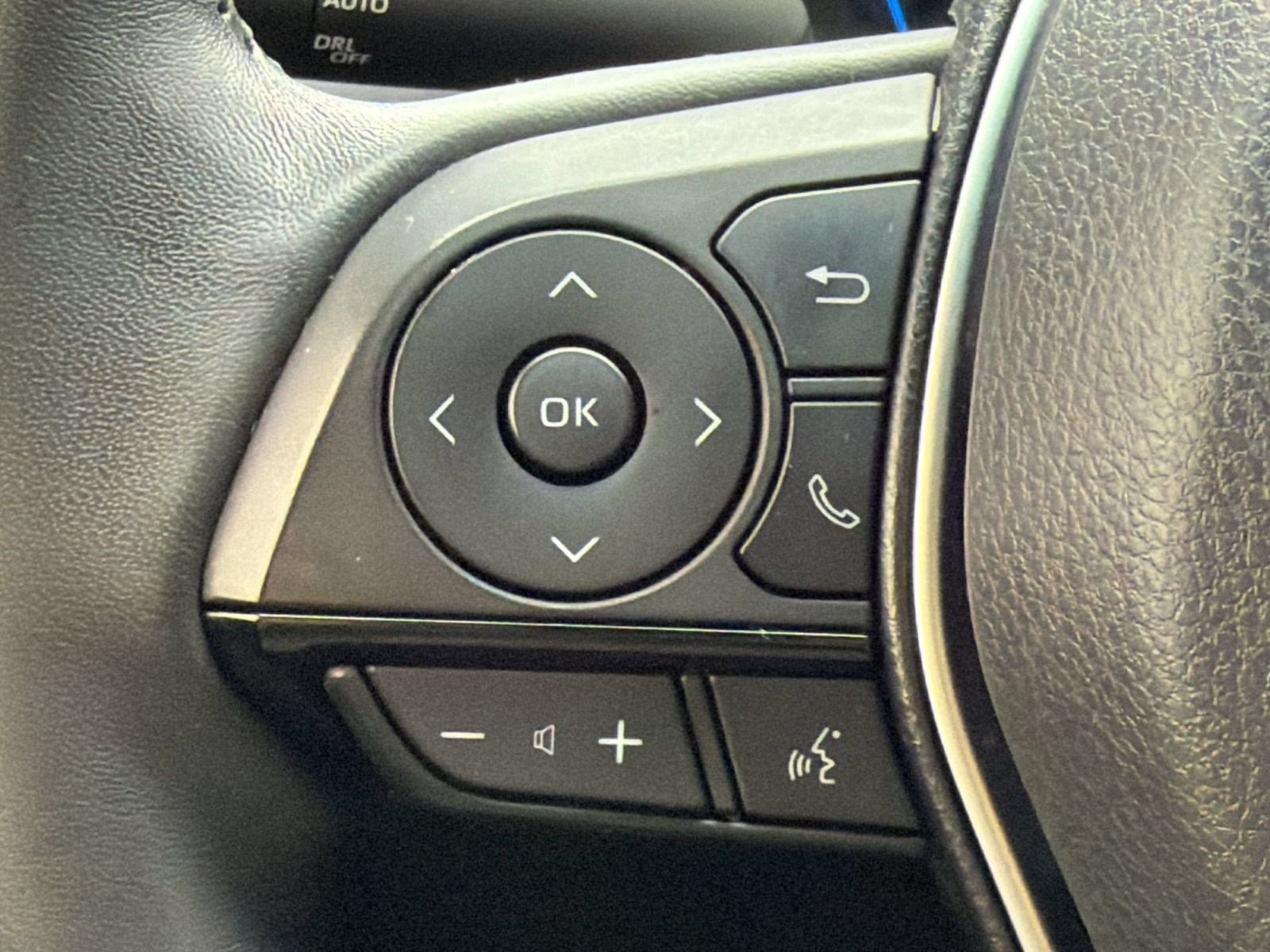 Certified 2022 Toyota Venza XLE AWD/4WD image 17