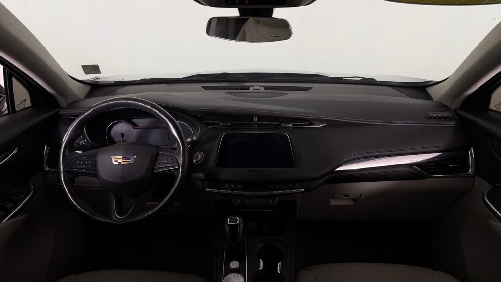 Used 2019 Cadillac XT4 Luxury w/ Cold Weather Package FWD image 31