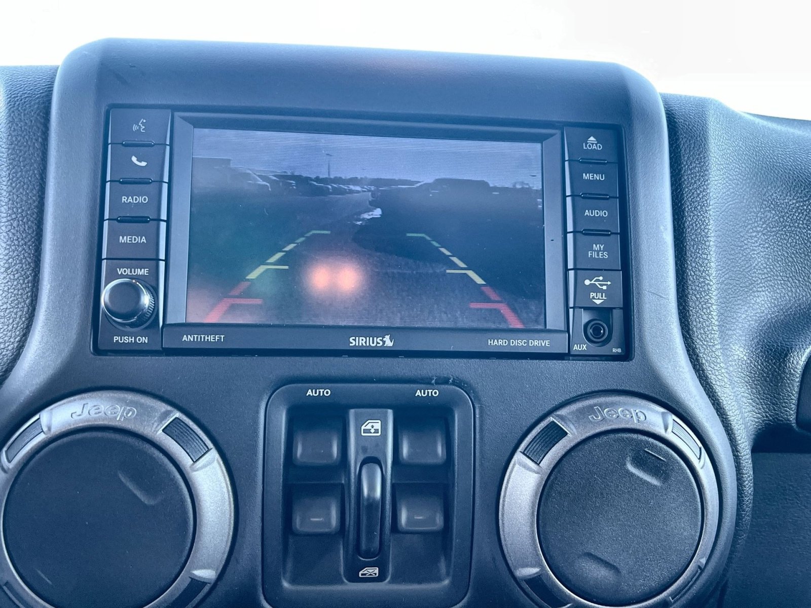 Used 2013 Jeep Wrangler Unlimited Sahara image 19