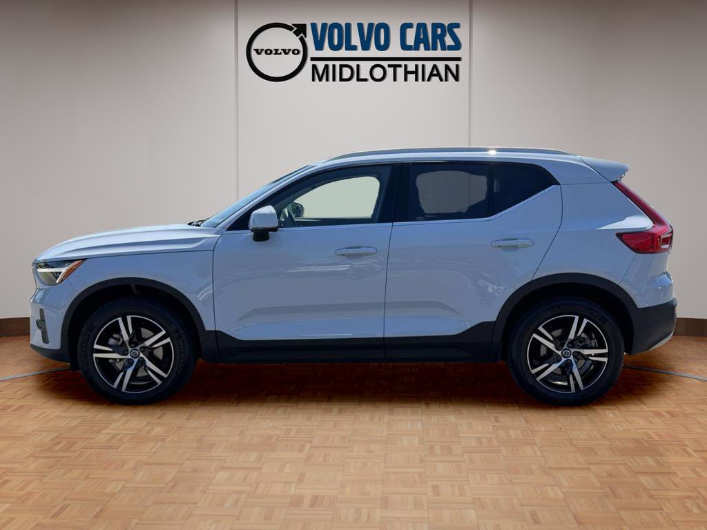Used 2024 Volvo XC40 B5 Core AWD/4WD image 22