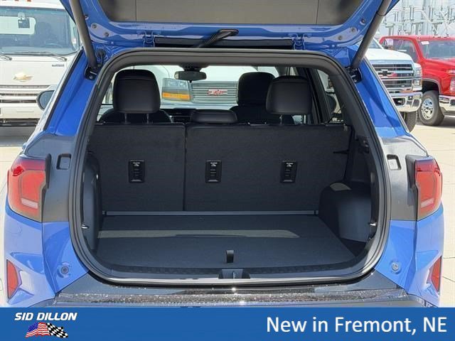 New 2027 GMC Terrain AT4 w/ LPO, Floor Liner Package AWD/4WD image 5