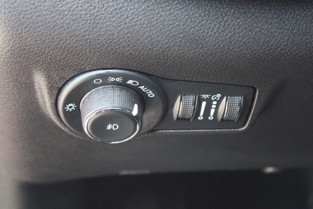 Used 2023 Jeep Compass Altitude image 12