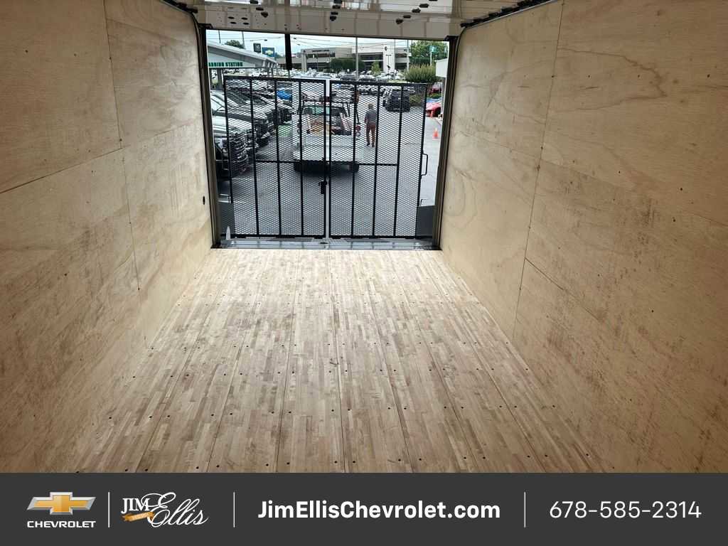 New 2024 Chevrolet Low Cab Forward image 6