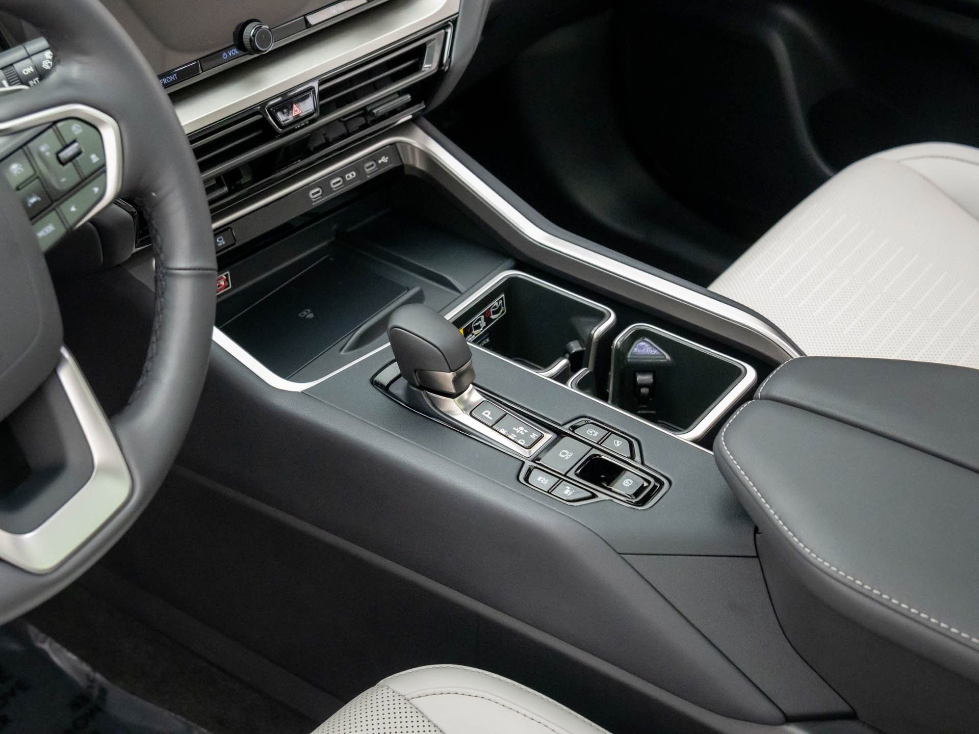 Used 2025 Lexus TX 350 AWD image 11