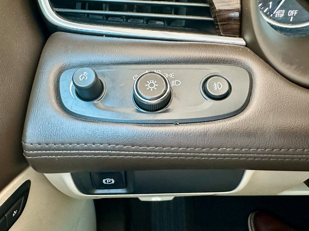 Used 2017 Buick LaCrosse Essence w/ Sights and Sounds Package image 14