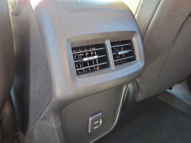 Used 2022 Chevrolet Equinox LT image 16