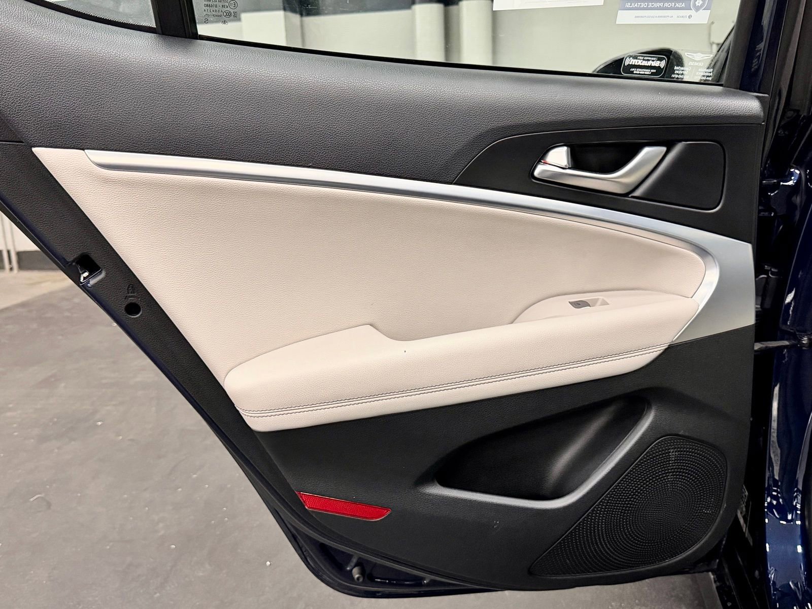 Used 2023 Genesis G70 2.0T AWD/4WD image 37