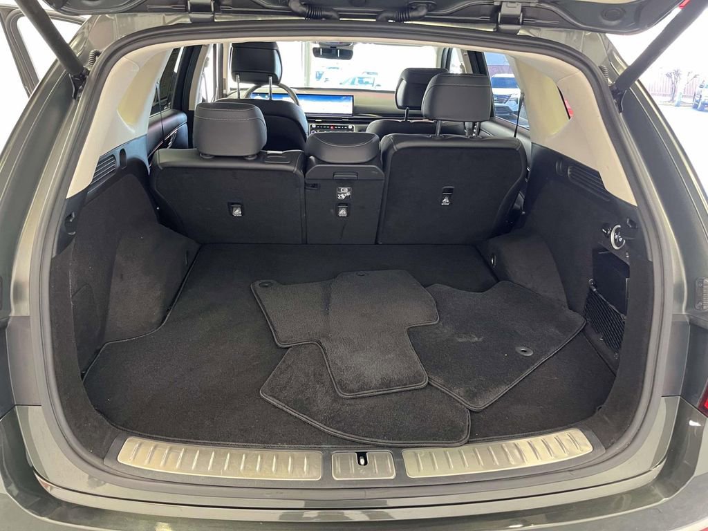 Used 2025 Genesis GV80 2.5T Standard image 15