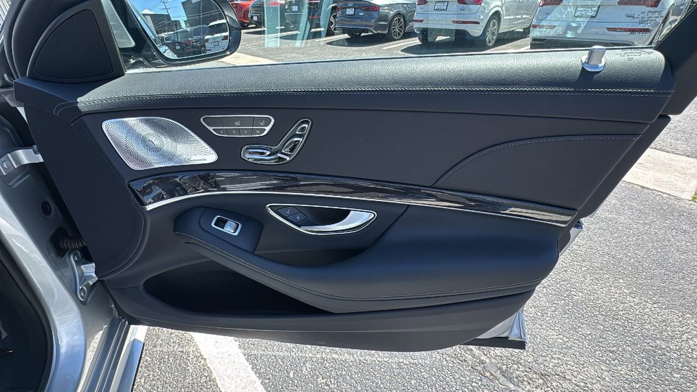 Used 2018 Mercedes-Benz S 560 4MATIC Sedan image 21