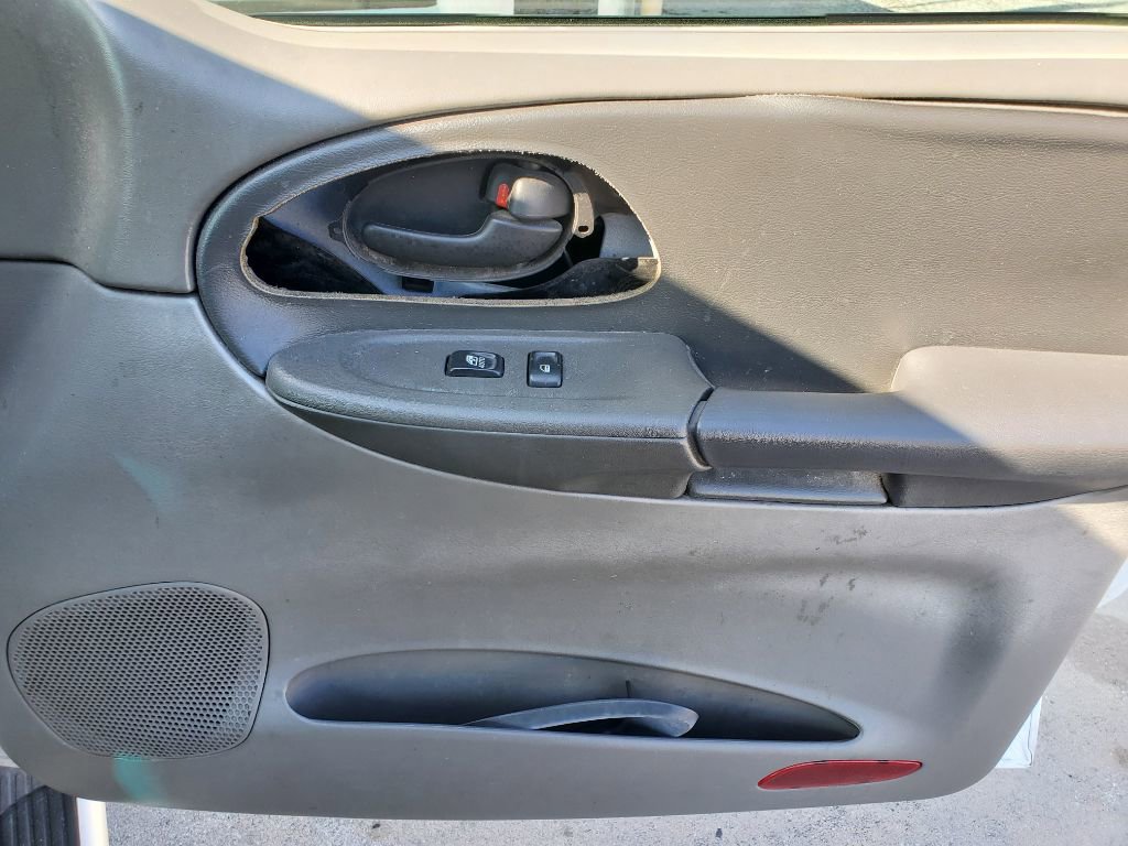 Used 2002 Chevrolet TrailBlazer LTZ image 35