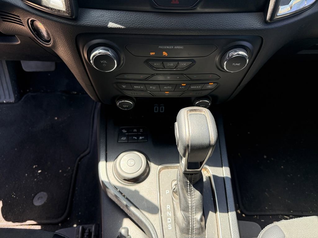 Used 2021 Ford Ranger Lariat w/ Tremor Off-Road Package AWD/4WD image 18