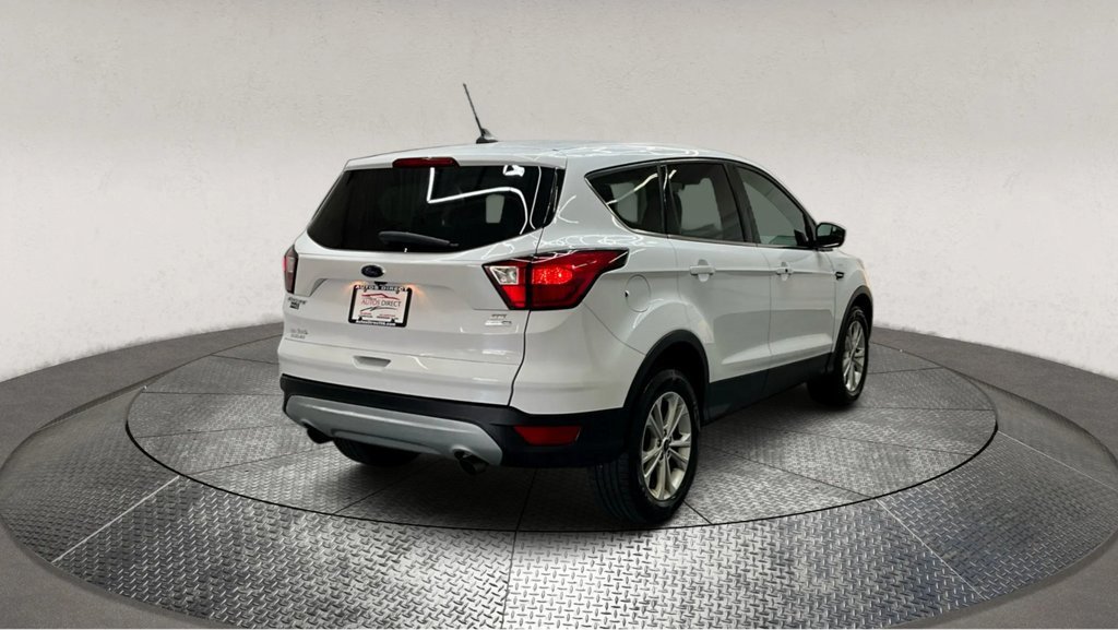 Used 2019 Ford Escape SE image 8