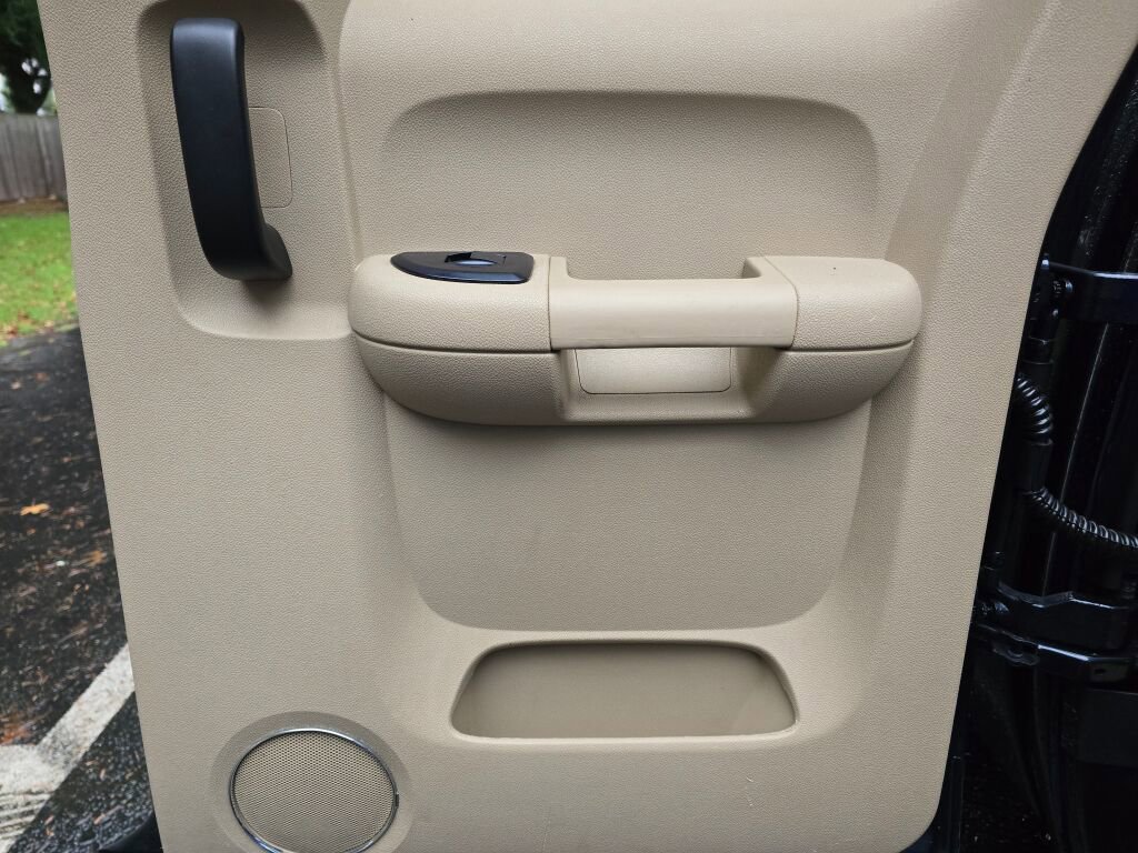 Used 2013 Chevrolet Silverado 1500 LTZ w/ Max Trailering Pack image 22