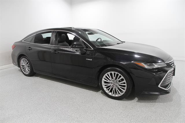 Used 2021 Toyota Avalon Limited w/ Advanced Safety Package FWD image 1