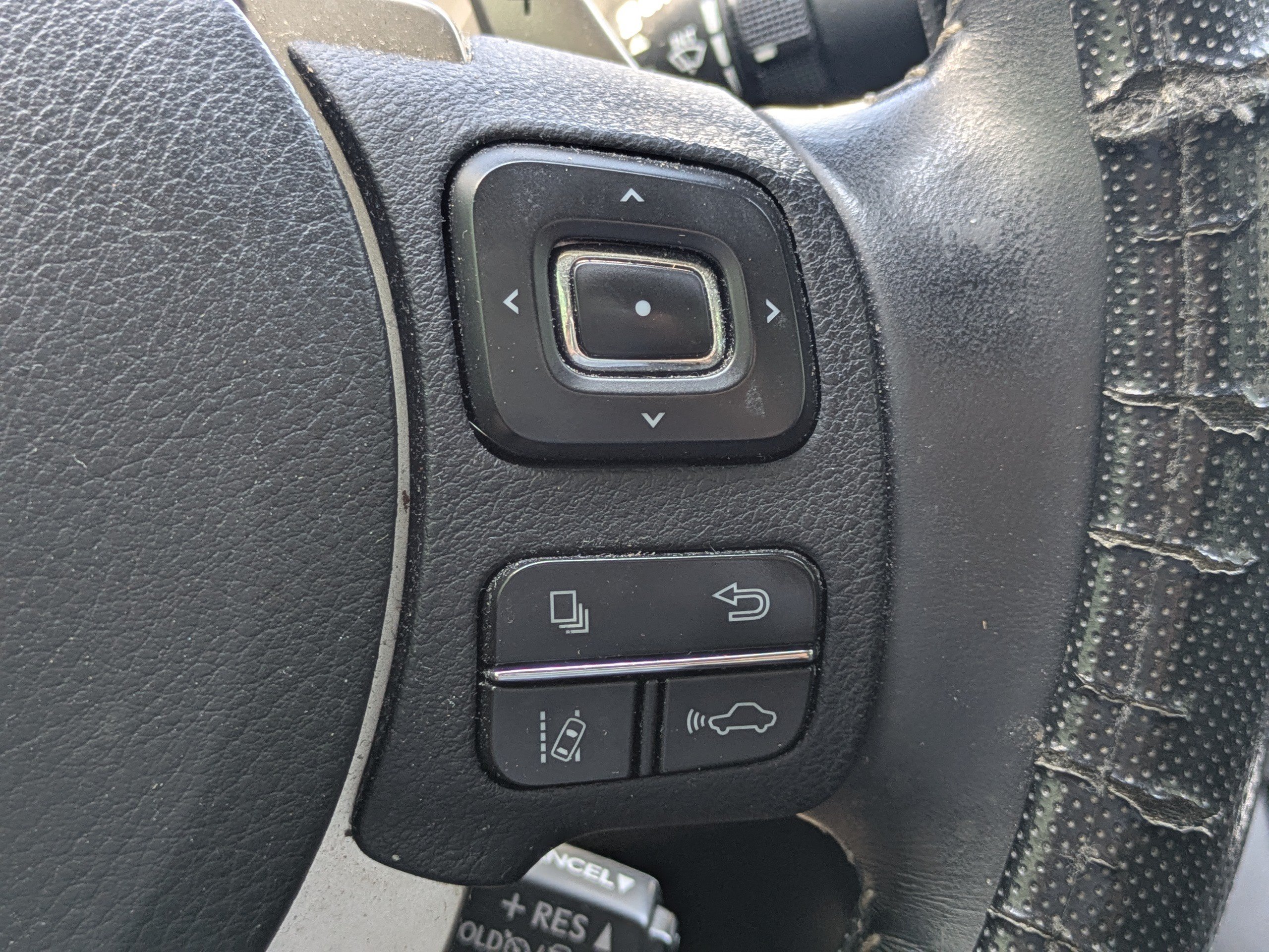 Used 2018 Lexus IS 300 w/ Accessory Package 2 RWD image 23