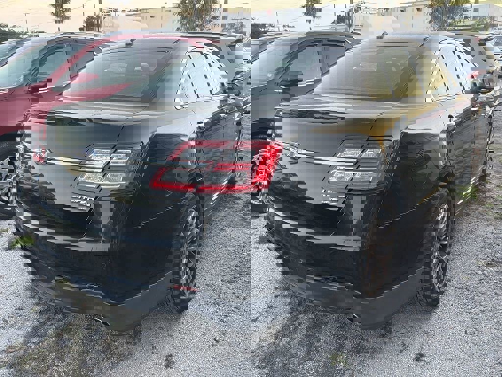 Used 2017 Ford Taurus Limited FWD image 5