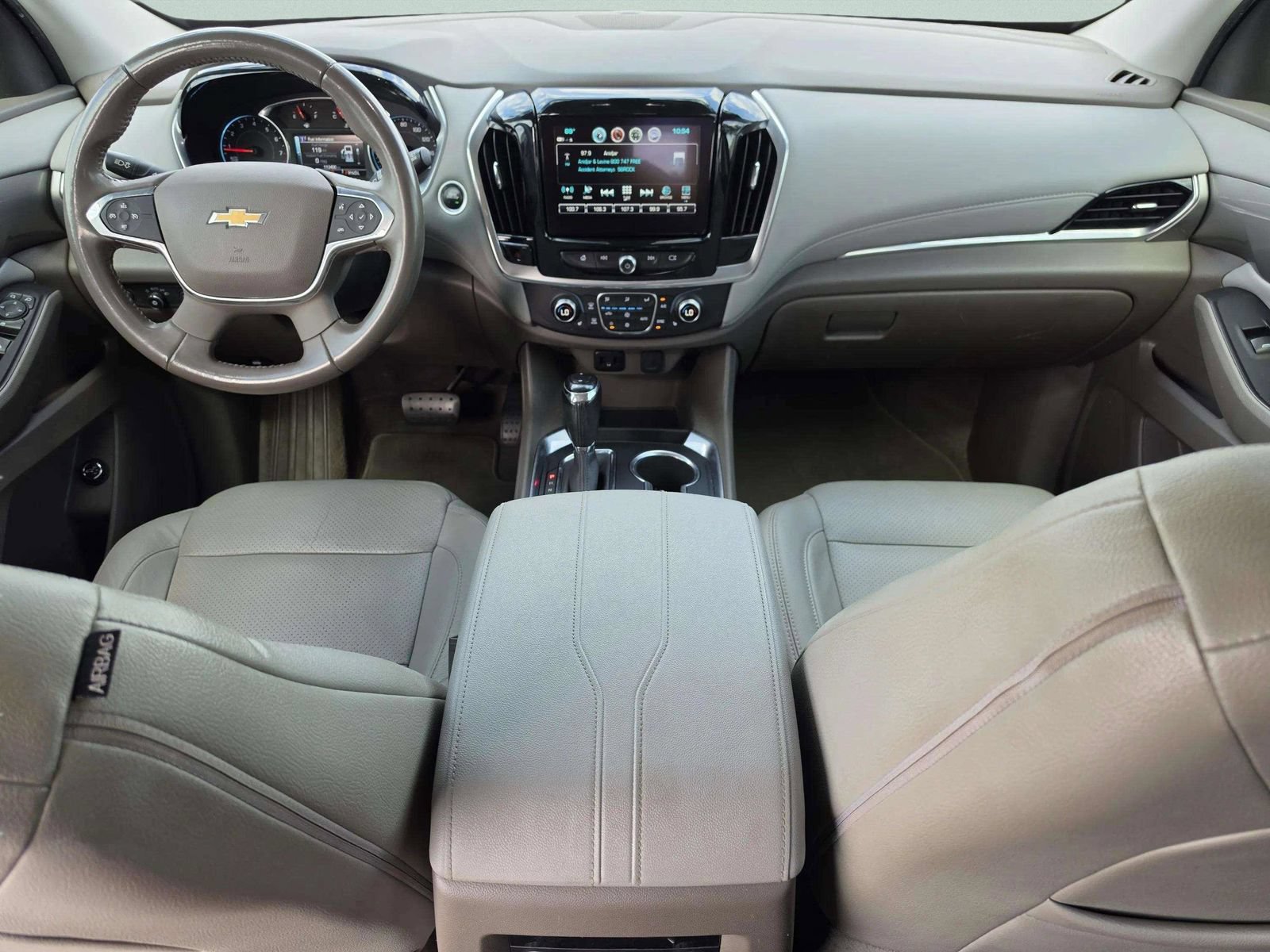 Used 2019 Chevrolet Traverse LT FWD image 16