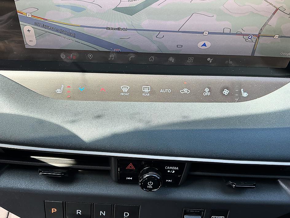 New 2026 Nissan Leaf Platinum+ w/ Cargo Package (Platinum+) image 18