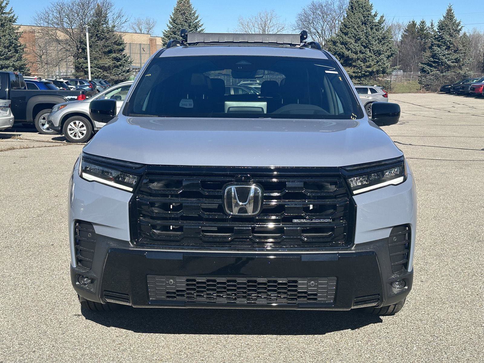 New 2026 Honda Pilot Black Edition image 2