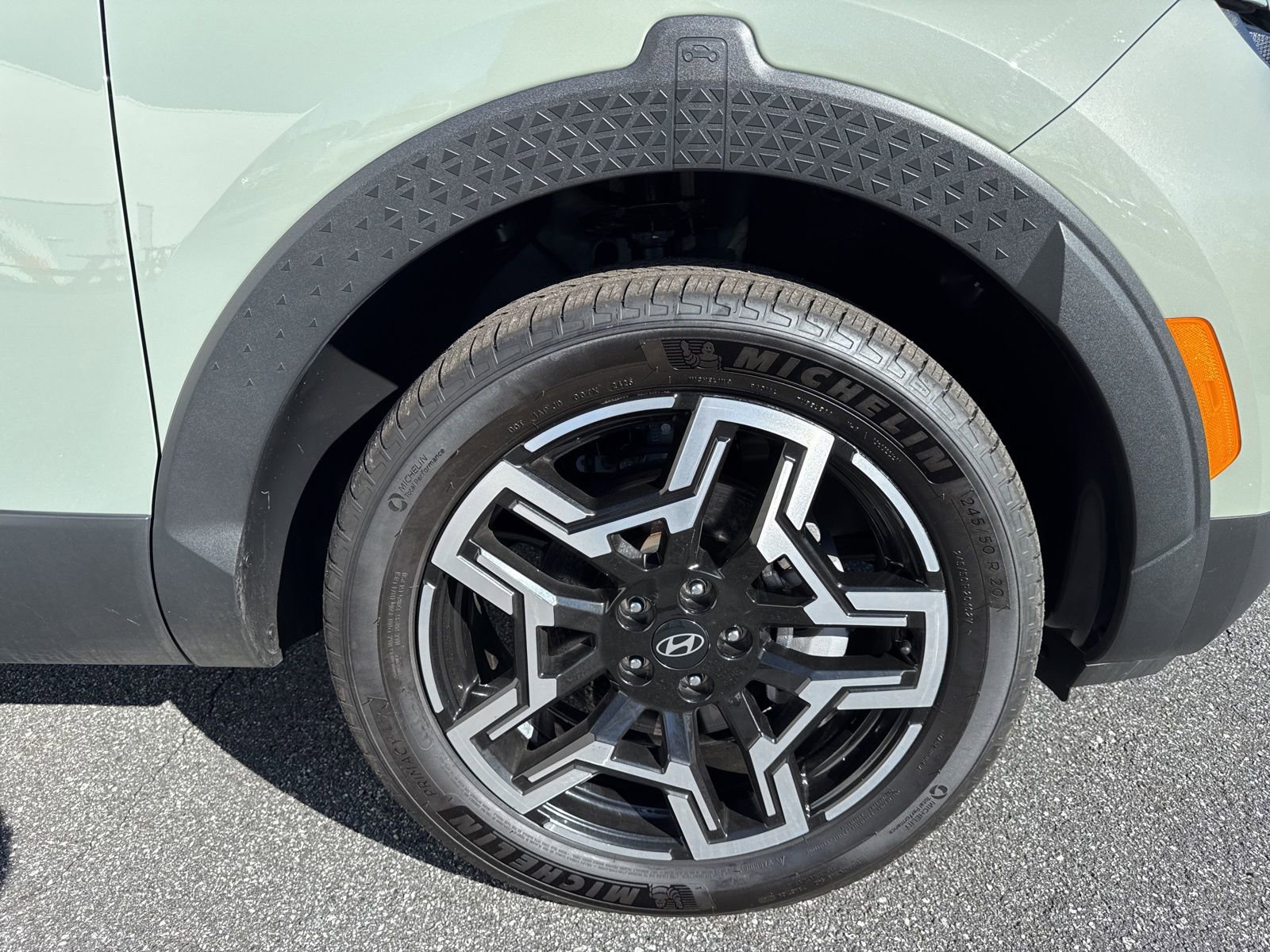 Used 2025 Hyundai Santa Cruz Limited image 9