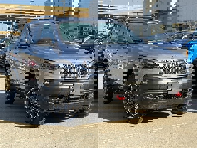 Used 2020 Jeep Cherokee Trailhawk w/ Comfort/Convenience Group image 2