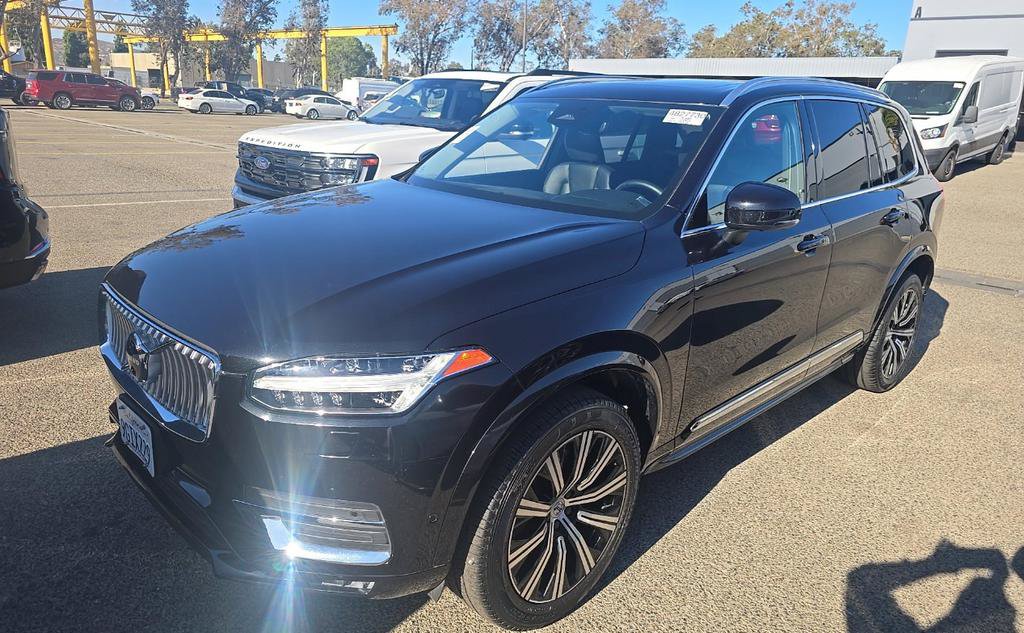 Used 2023 Volvo XC90 B6 Plus w/ Protection Package Premier AWD/4WD image 4