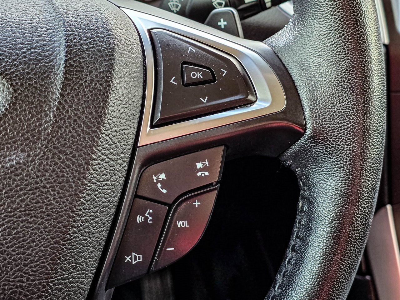 Used 2018 Ford Edge SEL w/ Equipment Group 201A image 25