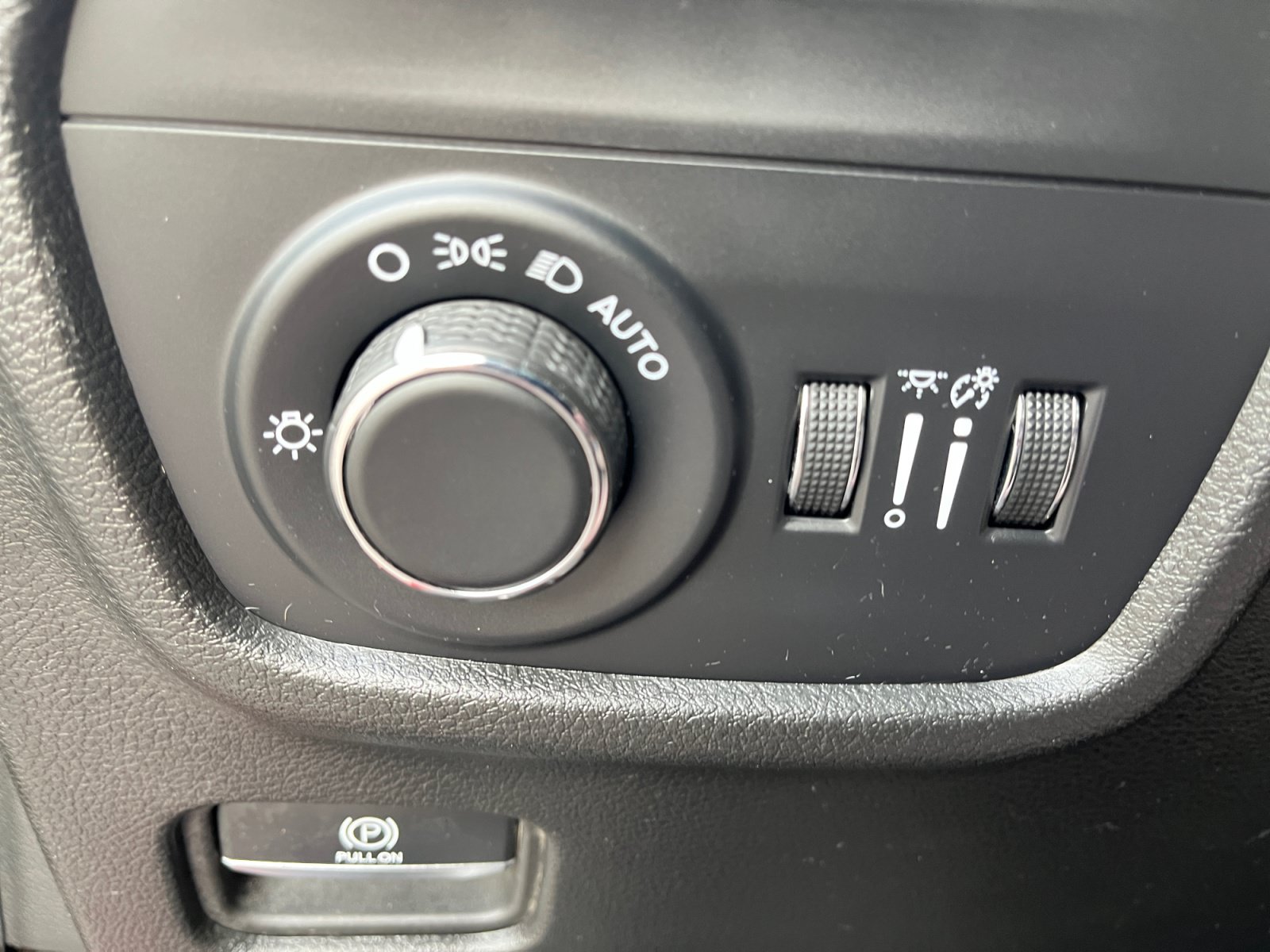 Used 2024 Jeep Grand Cherokee L Laredo AWD/4WD image 12